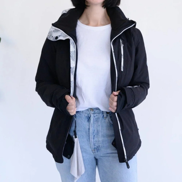 Sunice Gore-Tex Black Hooded Performance Jacket with Hood  Size 6 - Picture 2 of 15